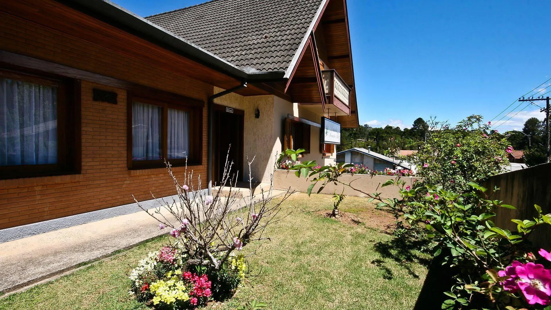 Pousada Recanto Feliz Campos do Jordao 2*,